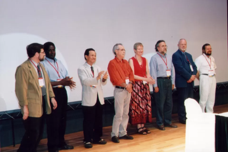 The Shanghai Statement signing at Tongji University on 14 July 2001.
